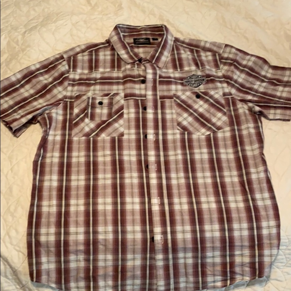 XL Harley-Davidson button up shirt.